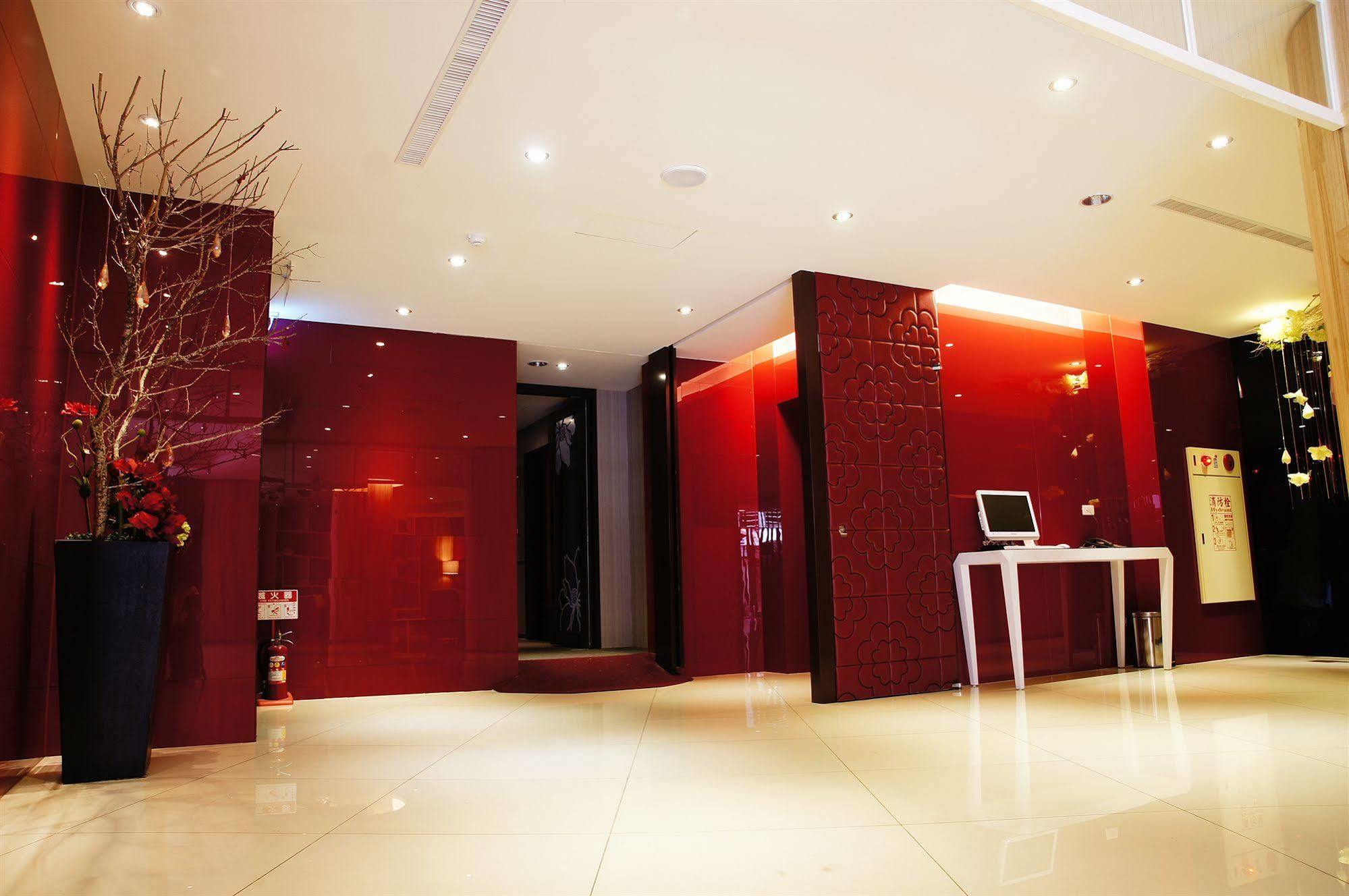 Talmud Business Hotel - Zhongshan Taichung Exterior photo